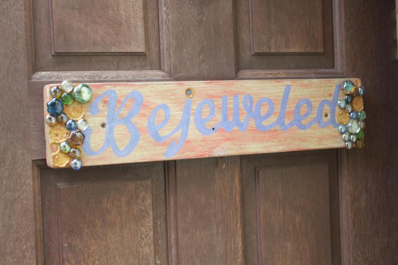 One32 Guesthouse Bejeweled Κίνγκστον Εξωτερικό φωτογραφία