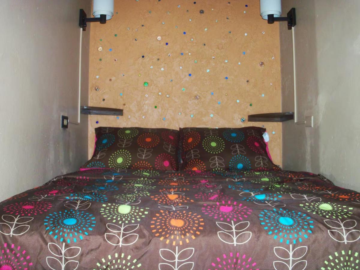 One32 Guesthouse Bejeweled Κίνγκστον Εξωτερικό φωτογραφία